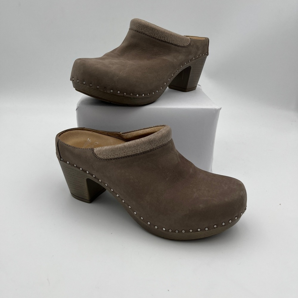 Dansko Clog Womens 38 Taupe Leather Studded Heeled Mules Comfort Casual Boho